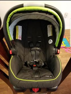 Highest offer takes it! Graco car seat click connect