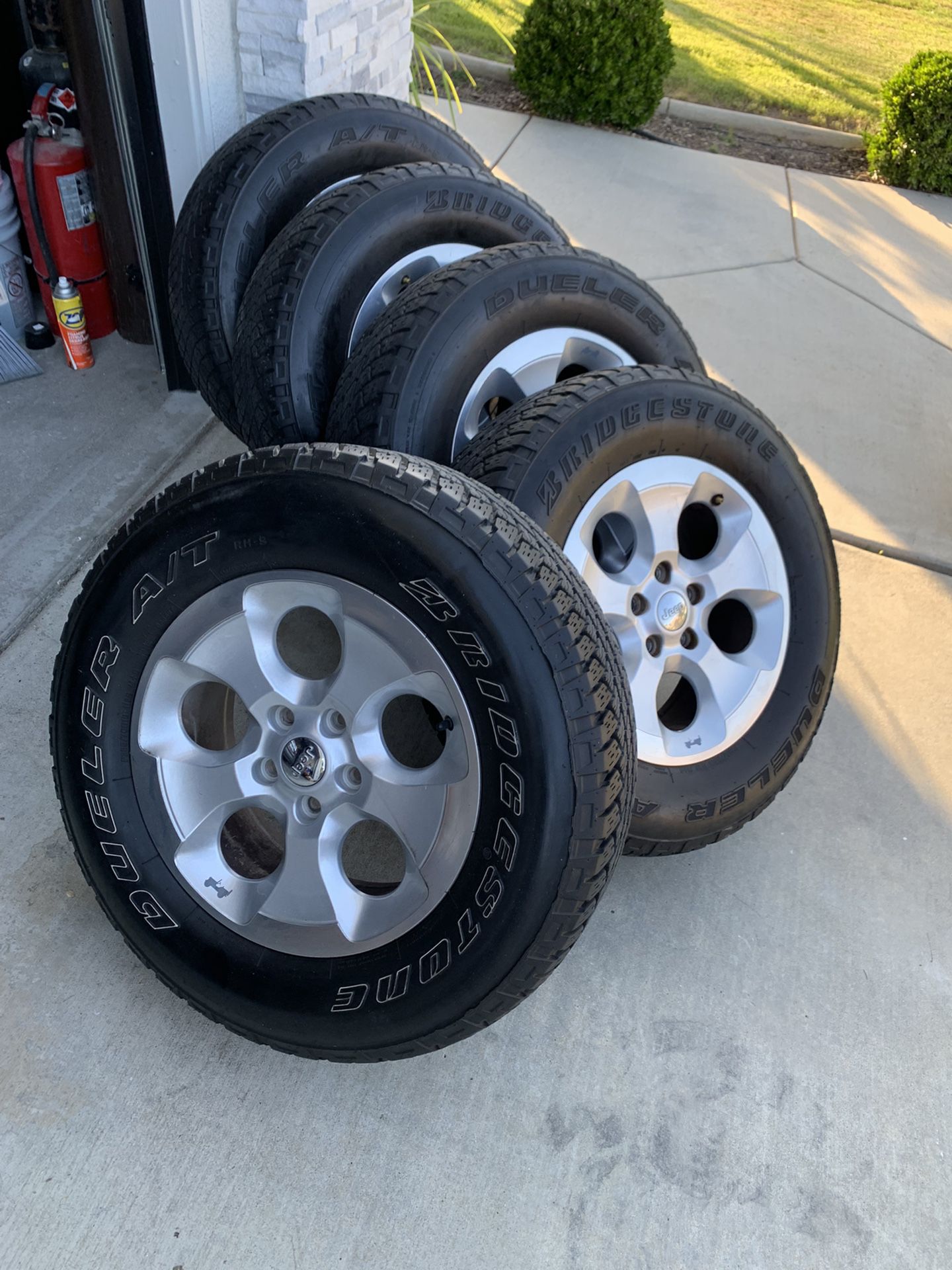 Jeep Wrangler Sahara Wheels And Tires 