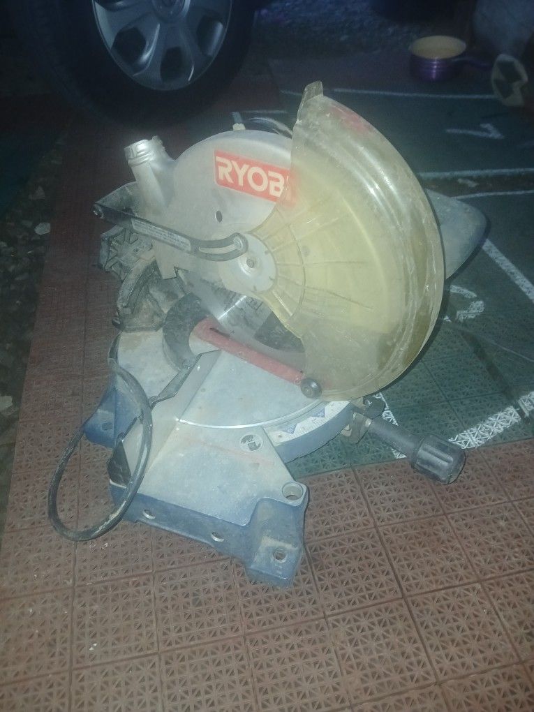 Ryobi Trabaja Bien Le Ase Falta La Bolsita Para El Aserrín Precio Firme $25