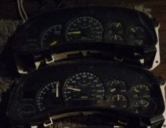 Chevrolet/GMC  Gauge Cluster