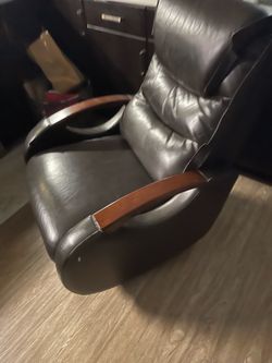Brown Recliner & Rocker Combo
