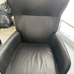 ACCENT CHAIR