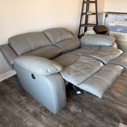 Power Reclining Leather Couch – Like New