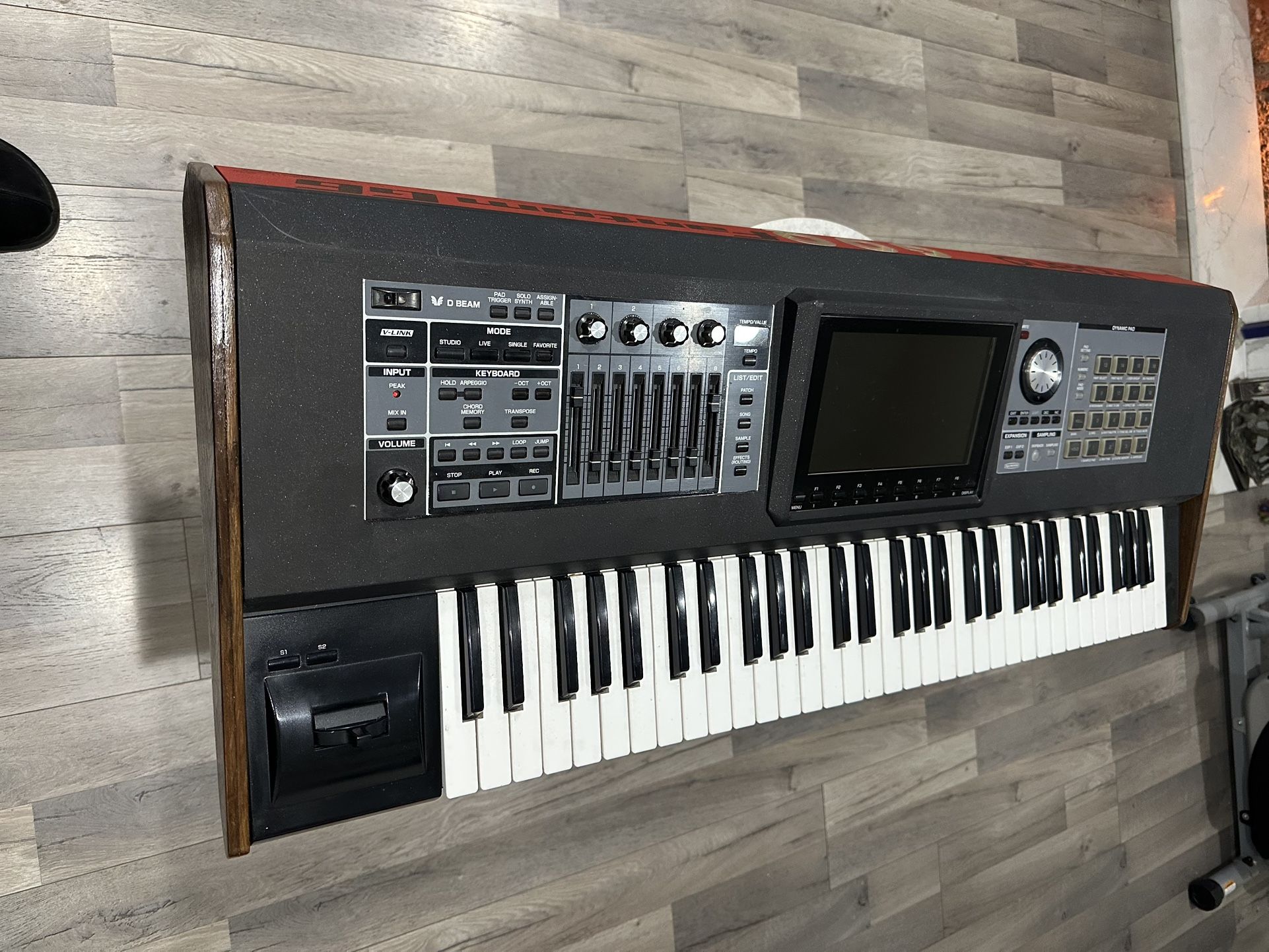 Roland Fantom G6