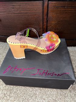 Betsy Johnson