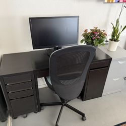 Desk And Chair 