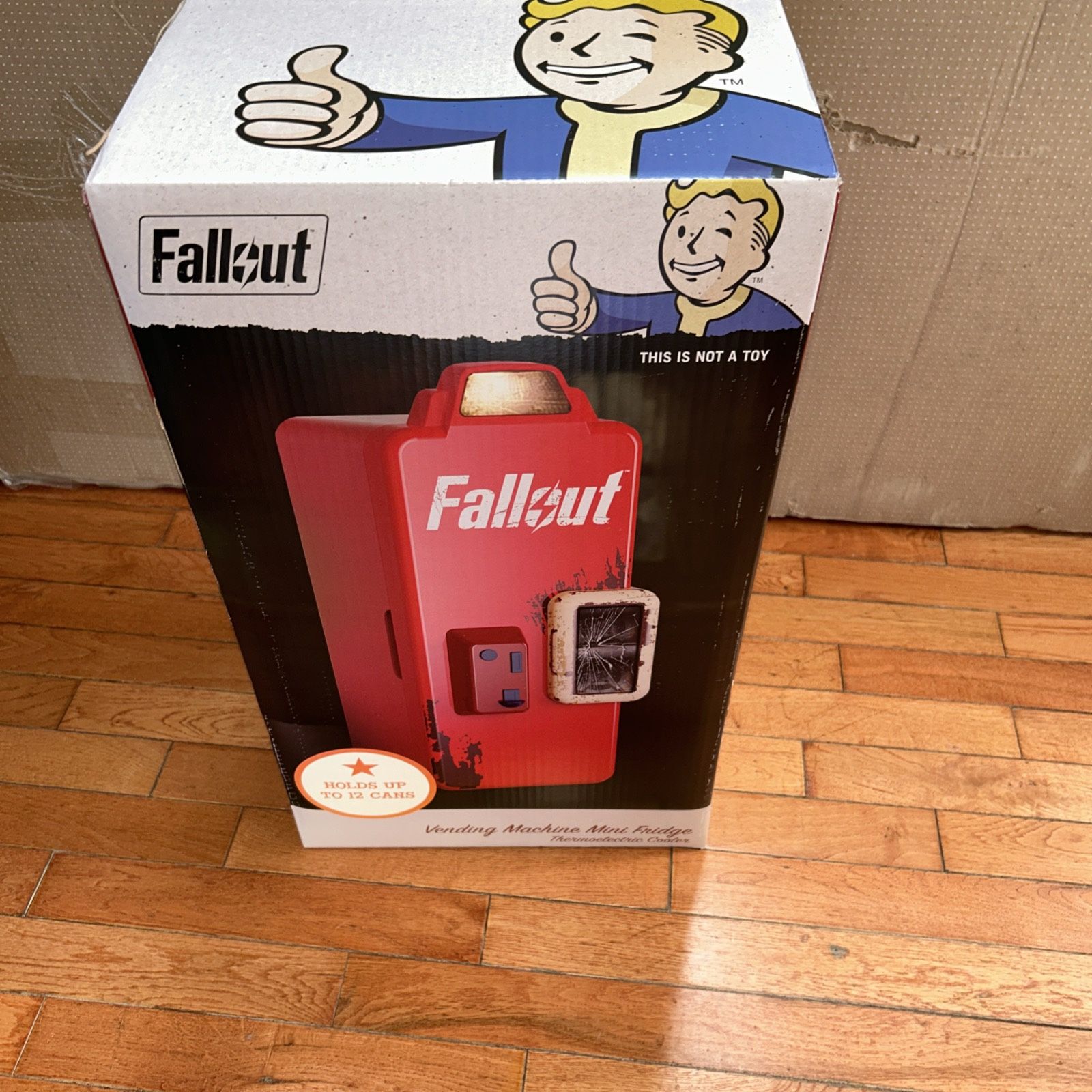 Fallout Vending Machine Mini Fridge Thermo Electric Cooler Brand New And Rare!