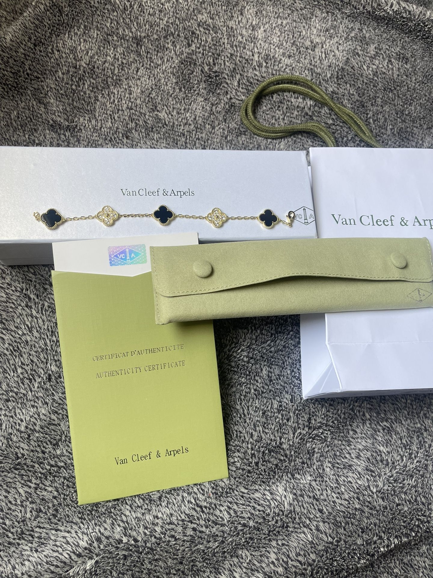 Beautiful Van Cleef Bracelet new