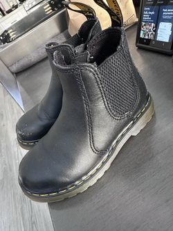 Dr Martens Girl Boots