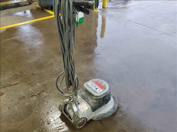 Floor Scrubber 17”