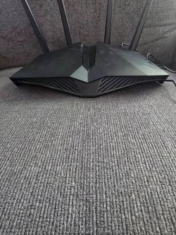 Black Gaming WiFi Router with Multiple Antennas