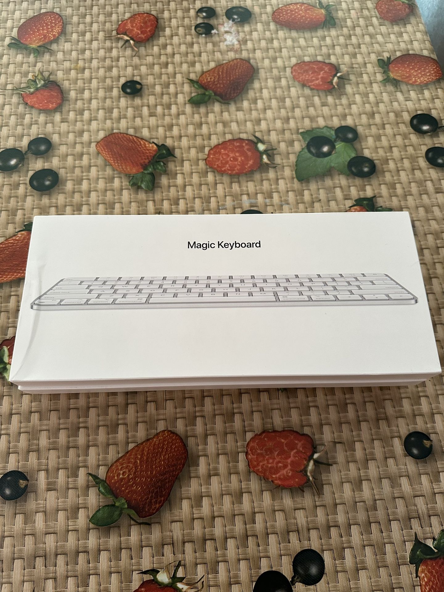 APPLE MAGIC KEYBOARD