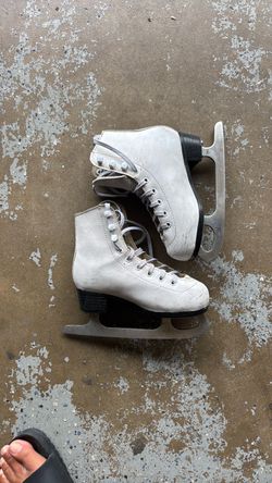 Kids ice skates size 13Y