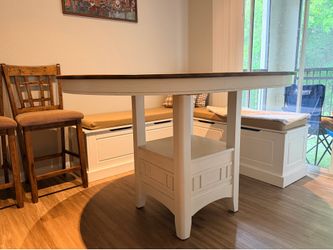 Round Barn Table with Leaf and Chairs