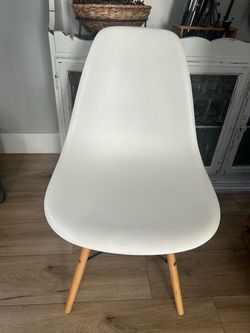 8 Dining Chairs