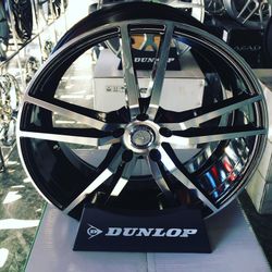 20x8.5 5x114.3 with tires