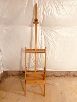 Mont Marte Signature Box Floor Easel Wood. Painting stand. Hardly used. Make offer