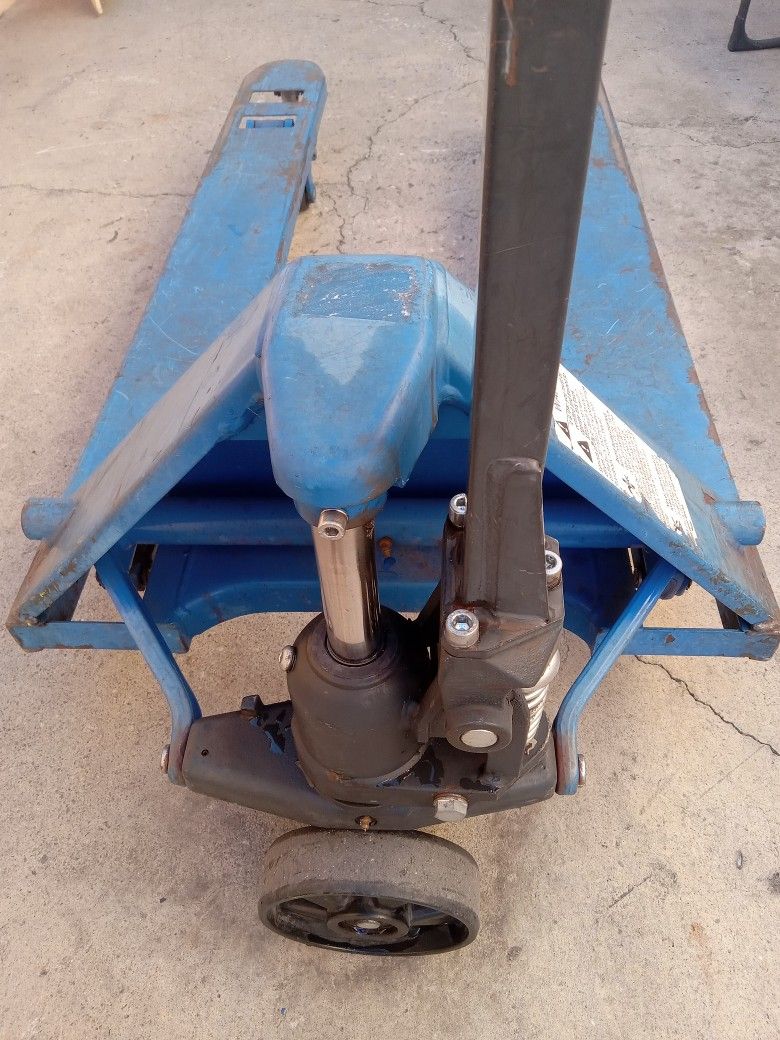 Blue Pallet Jack
