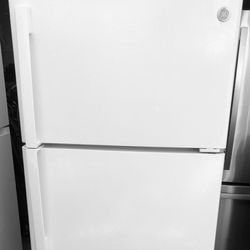 GE Refrigerator 