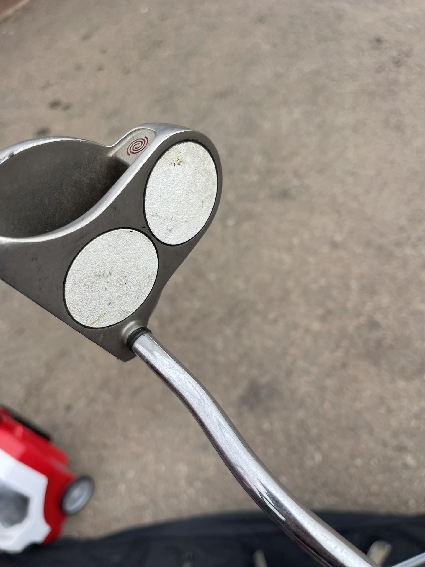 ODYSSEY WHITE HOT 2ball putter needs to be clean in good shape