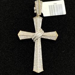 10k Diamond Cross Pendant 
