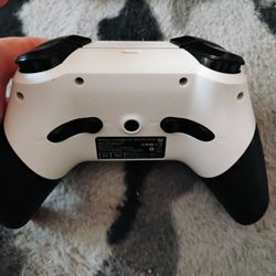 Nintendo Switch Pro Controller 