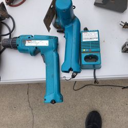 Makita Drill And Saw Set With One Battery