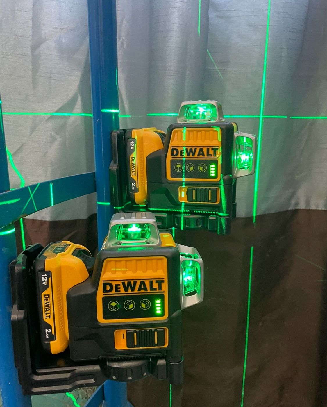 2 Dewalt Level Laser Tool
