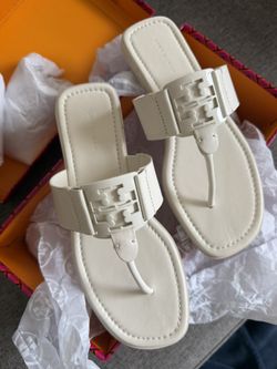 Tory Burch White Sandals - Size 6.5