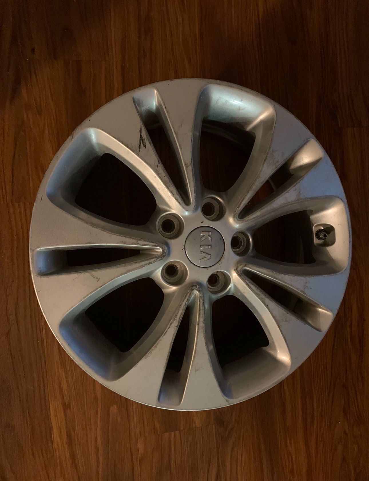 4 Kia Alloy Wheels 52910-B2200 - Priced To Sell!