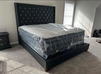 🔥 Black & Grey Rhinestone Tufted & Nailhead trim Leather Upholstery Bed Frame/Headboard | Queen & King Sizes | Opt Mattress + Box Spring | Fast Deliv