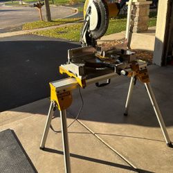 Single Bevel Dewalt Saw And Stand 
