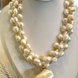 Fresh Water Pearls Necklace 