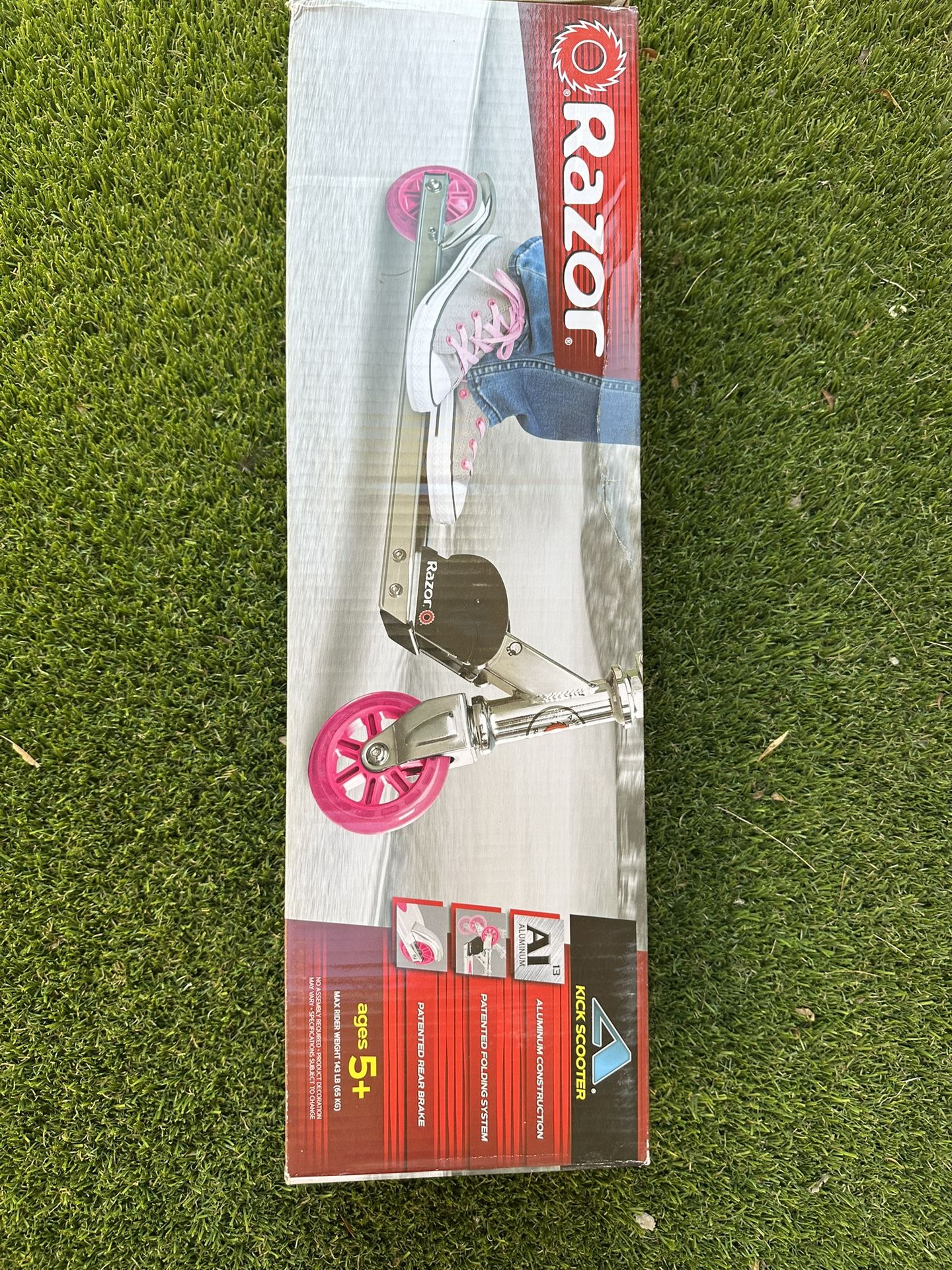 Razor scooter (new)