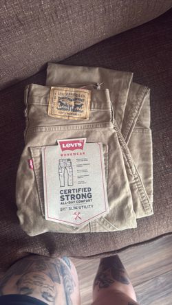 levi’s cargo pants