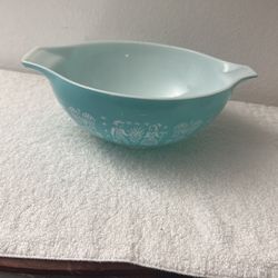 Pyrex 444  Bowl 4 Qt