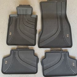 AWESOME BMW OEM ORIGINAL RUBBER ALL WEATHER MATS NEW. RETAIL IS $250