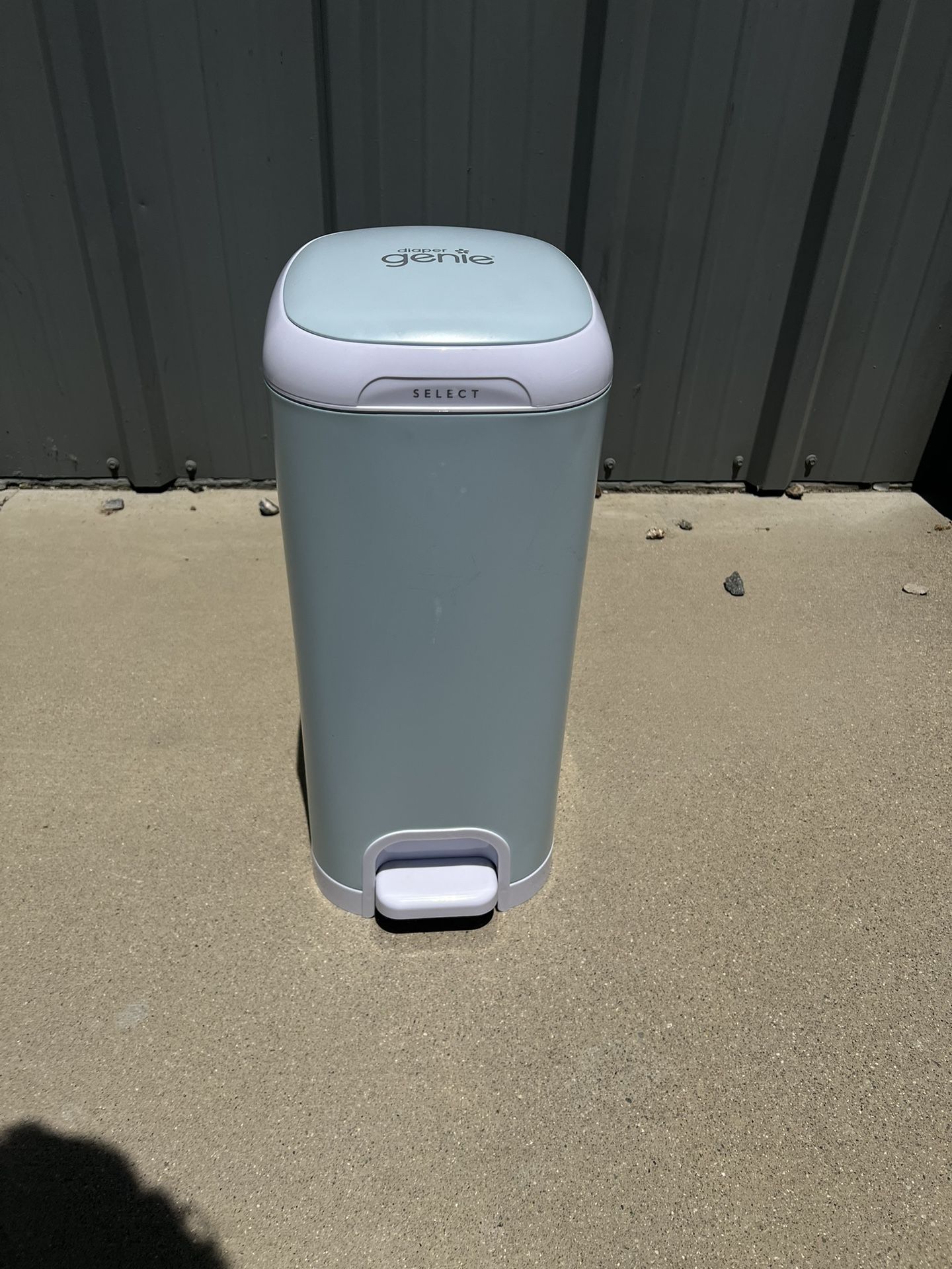 Diaper genie 