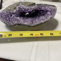 Natural Amethyst Cave Stone Quartz