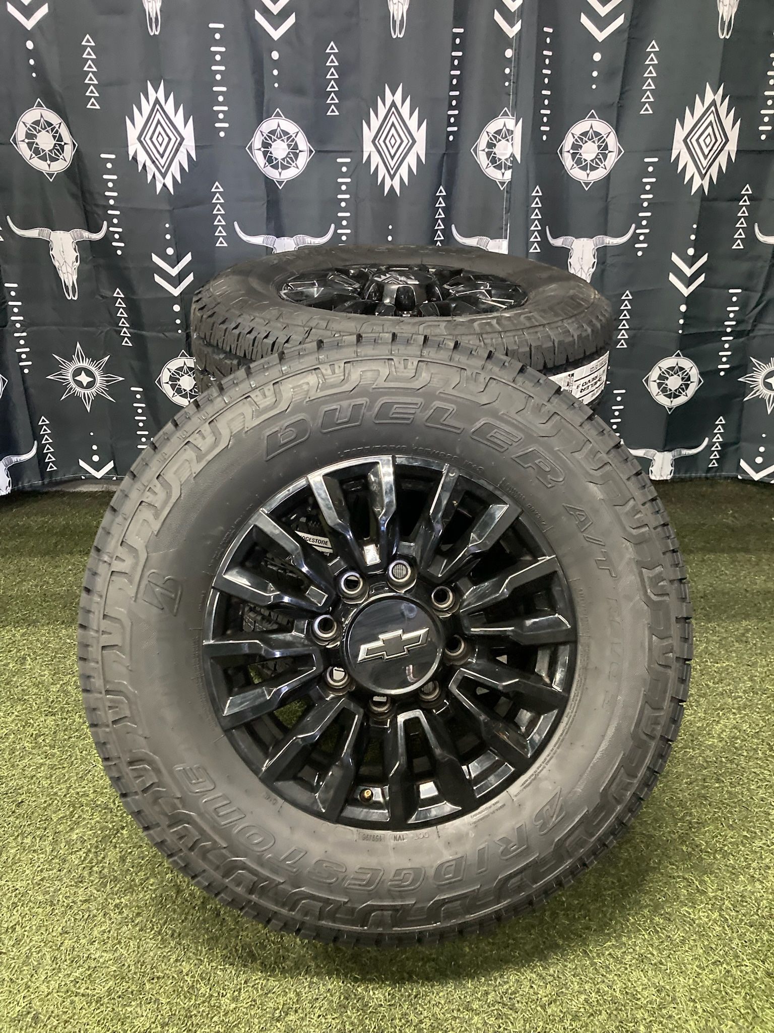2025 Chevy Silverado 2500 Z71 Midnight Edition 8 Lug 18 Inch OEM Takeoffs Wheels