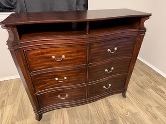 Dresser and nightstand