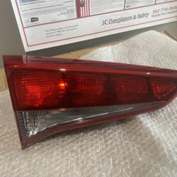 2016-2018 Hyundai Tucson Left Trunk Lid 