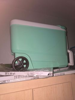 Rolling Cooler with Wheels