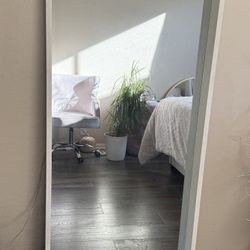 Beautiful Full Size Mirror With White Frame