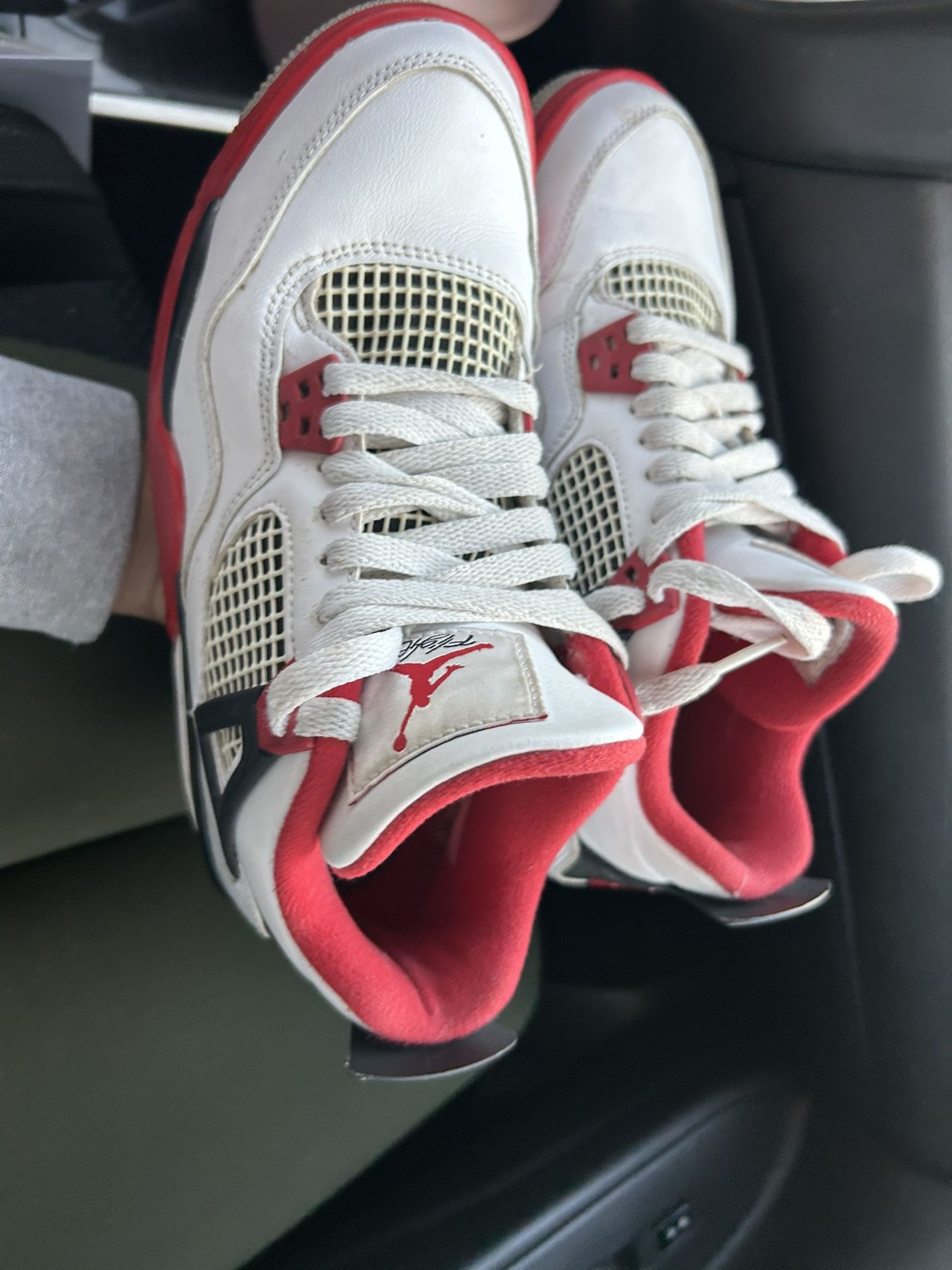 Air Jordan Retro 4s ‘Fire Red’ 2020 7y