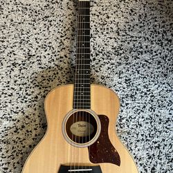 Tylor GS mini Rosewood acoustic guitar