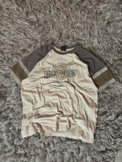 Vintage Harley-Davidson ringer-style T-shirt in cream with brown sleeves and stripe details. Tagged Large 