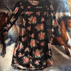 Bobbie Brooks Flower Dress , Size Small 