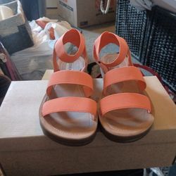 Steve Madden Peach Sandals 