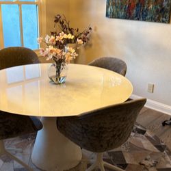 Dining Table With 4 Chairs 
